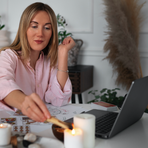 Or�culo online: como funciona uma consulta � dist�ncia
